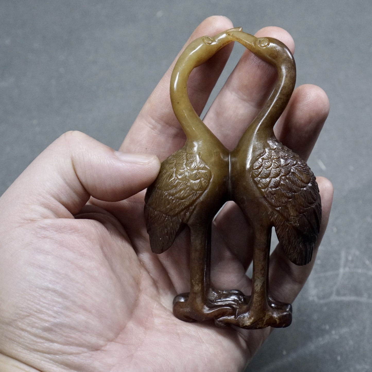 双立鹤玉雕