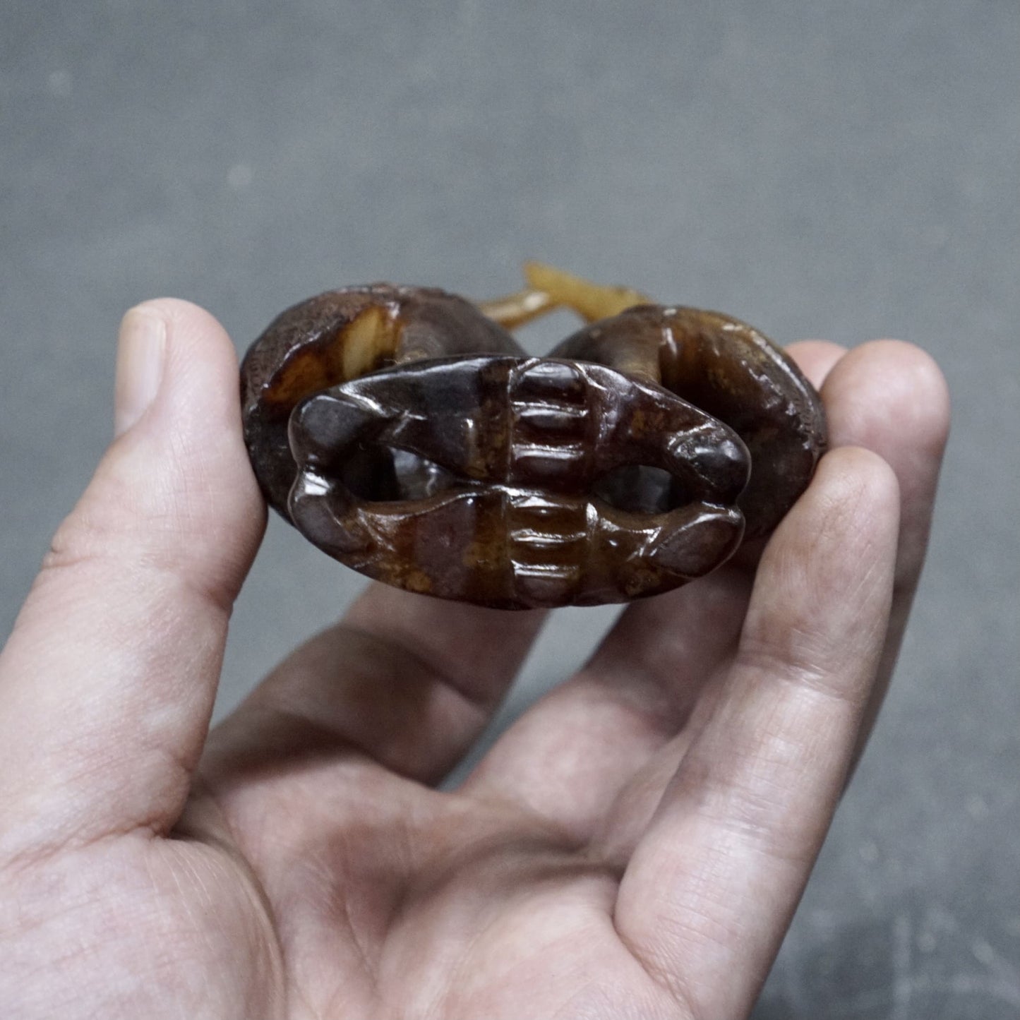 双立鹤玉雕