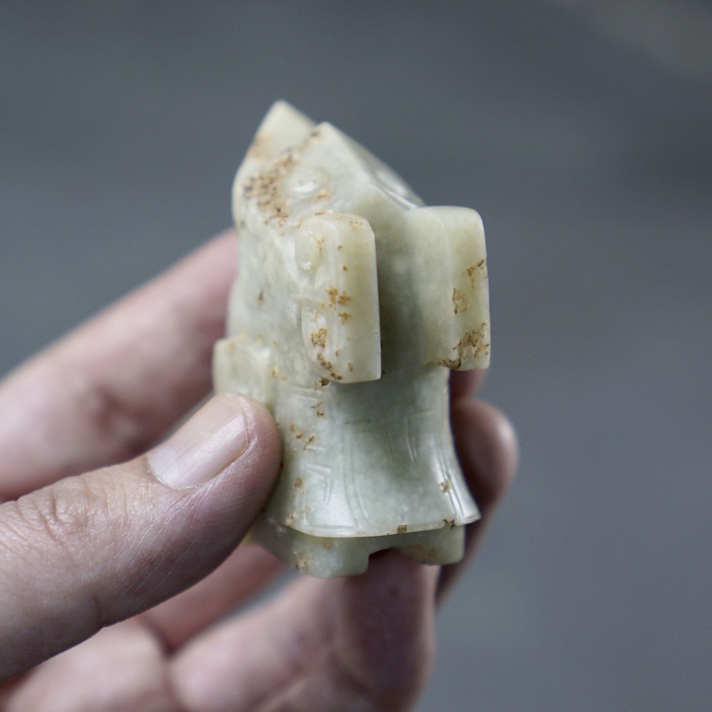 圆雕玉鸮一对