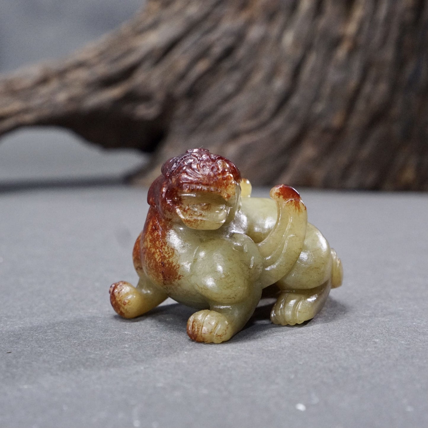 Round carved red jade evil-repelling beast - Good Luck