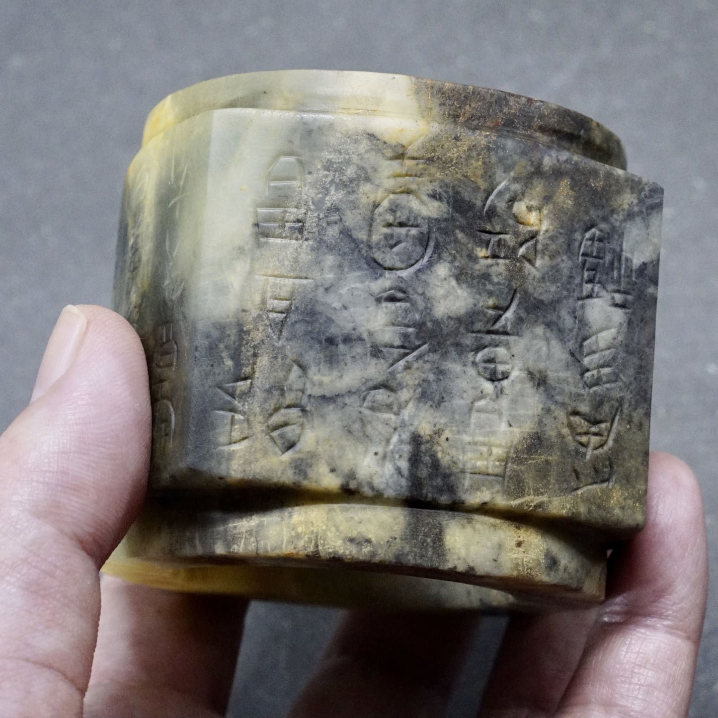 Four-sided inscribed jade cong-A