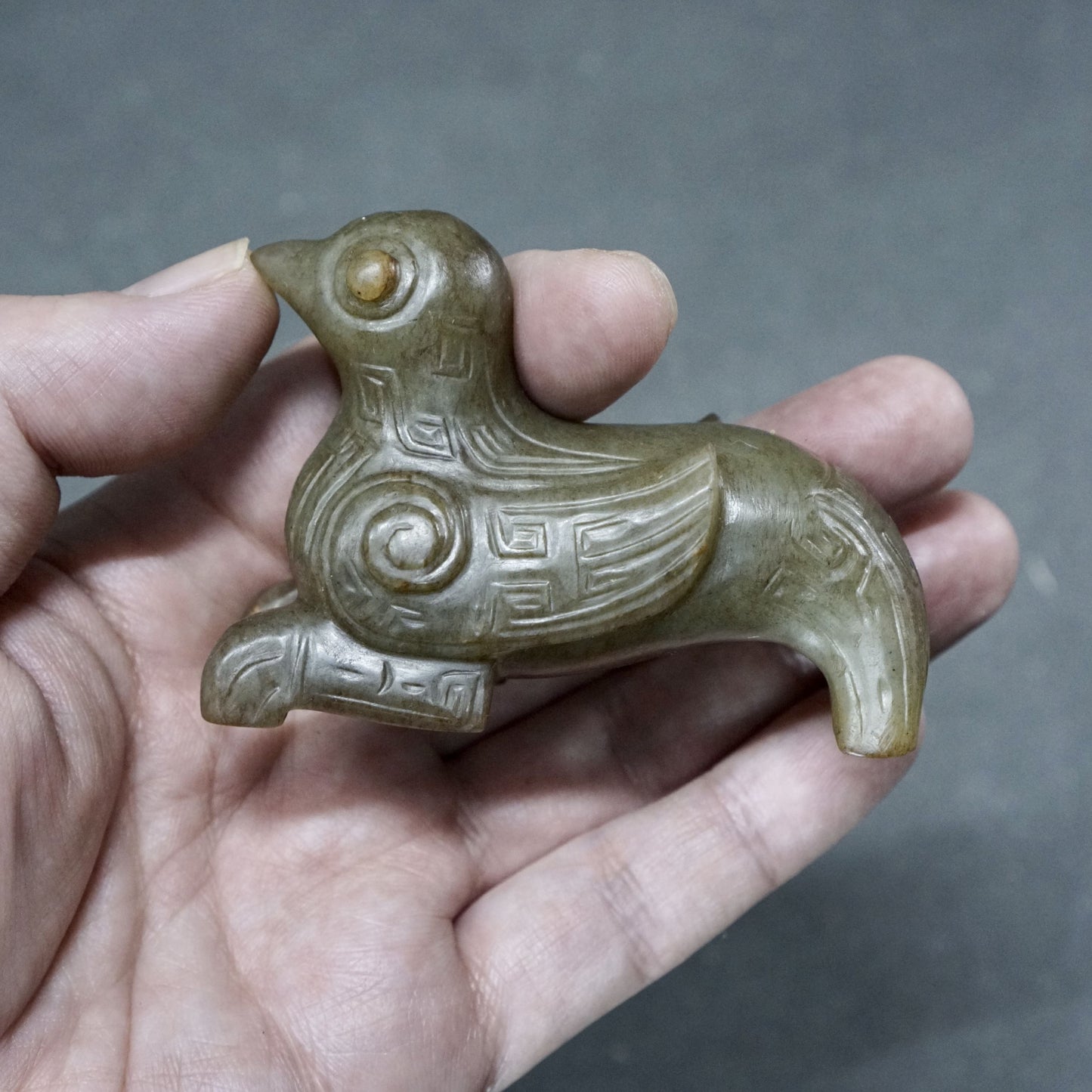 Round Jade Lying Bird