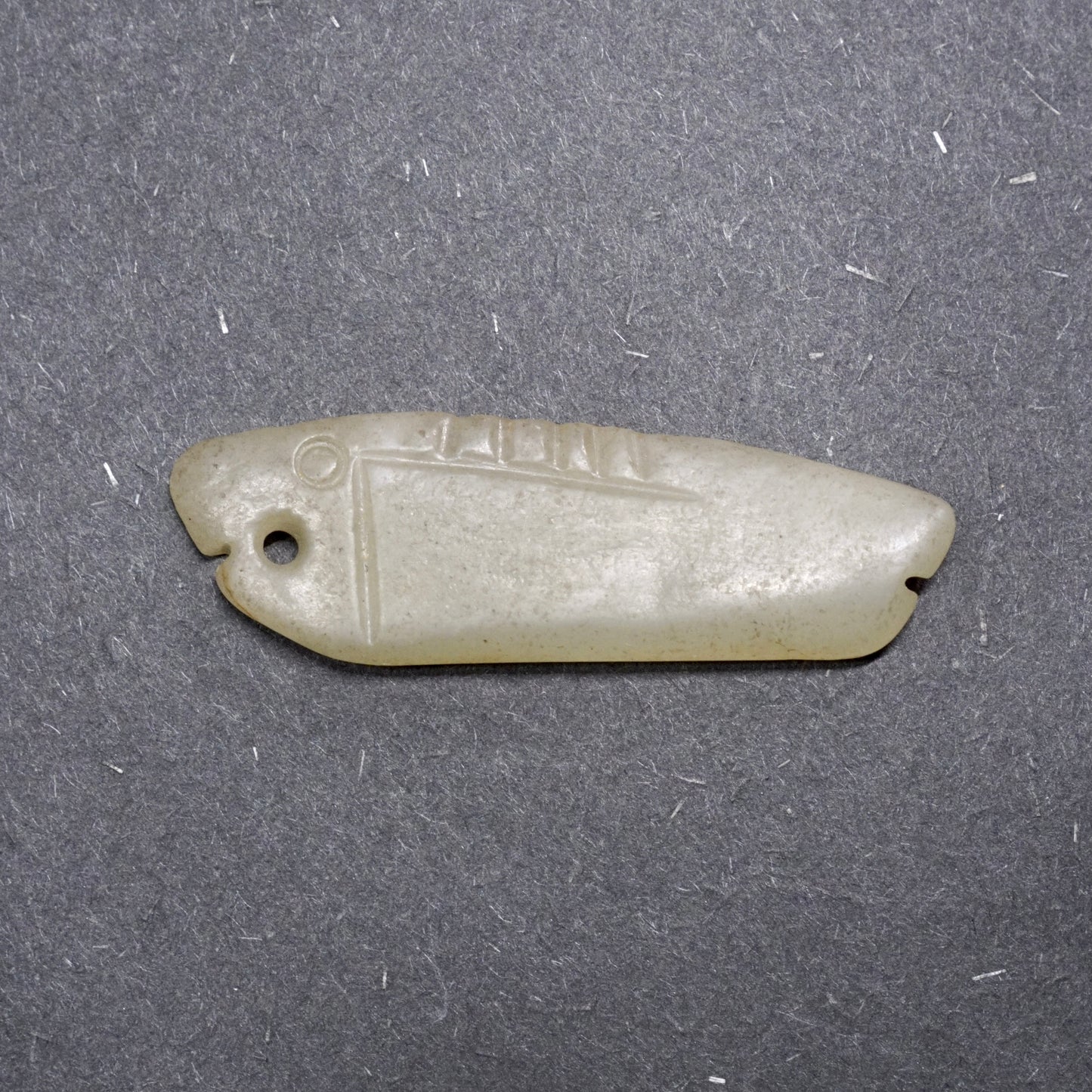 White jade long strip carved jade fish (three pieces in a group)