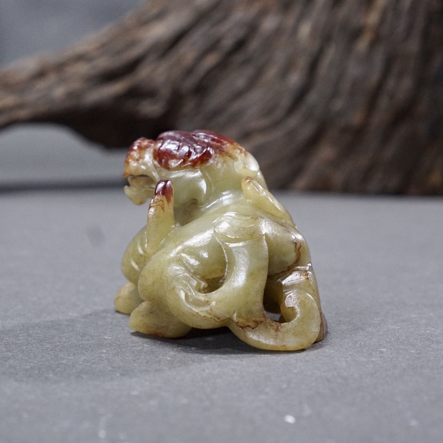 Round carved red jade evil-repelling beast - Good Luck