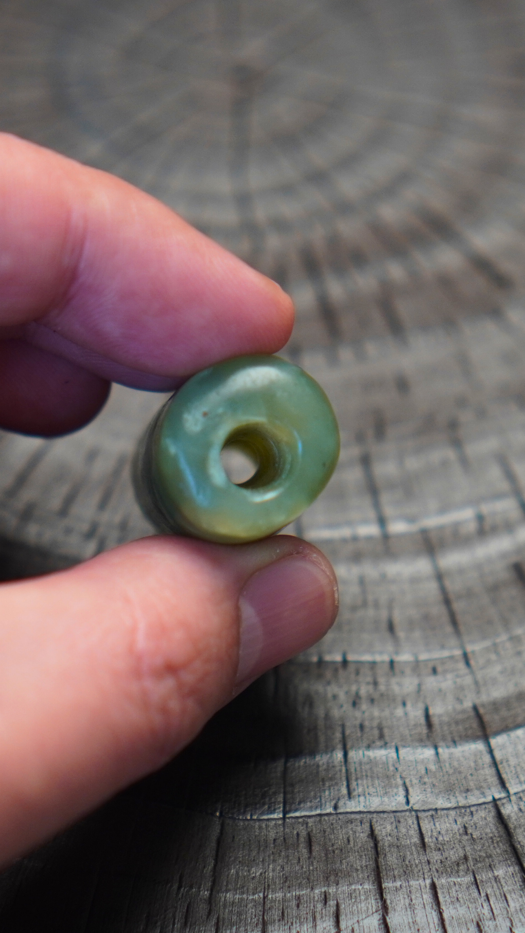 素面墨绿河磨玉管