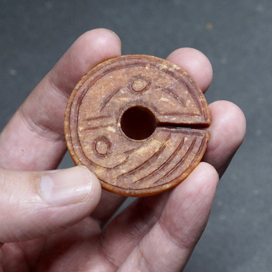 Jade ring with phoenix pattern