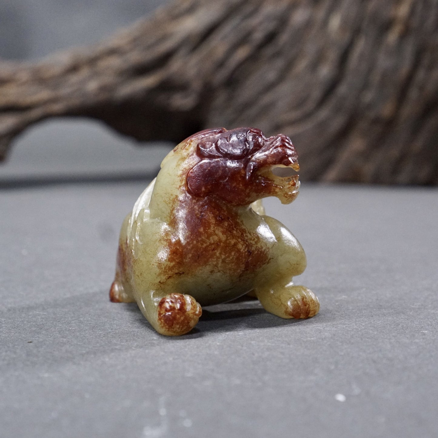 Round carved red jade evil-repelling beast - Good Luck