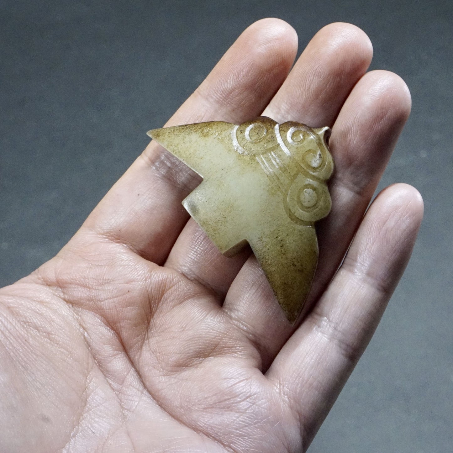 Arrow-shaped jade moth pendant