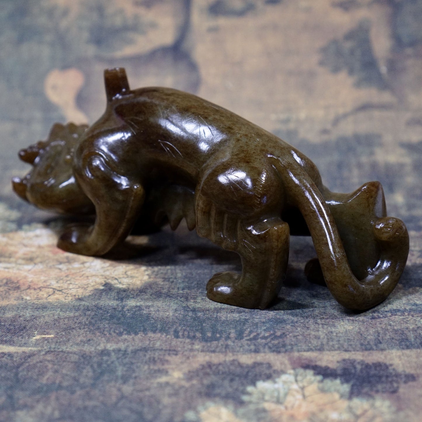 Evil-repelling beast incense holder