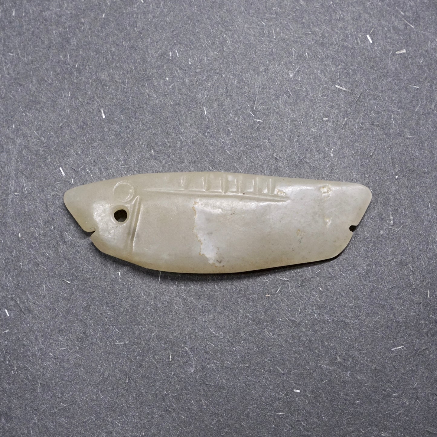 White jade long strip carved jade fish (three pieces in a group)