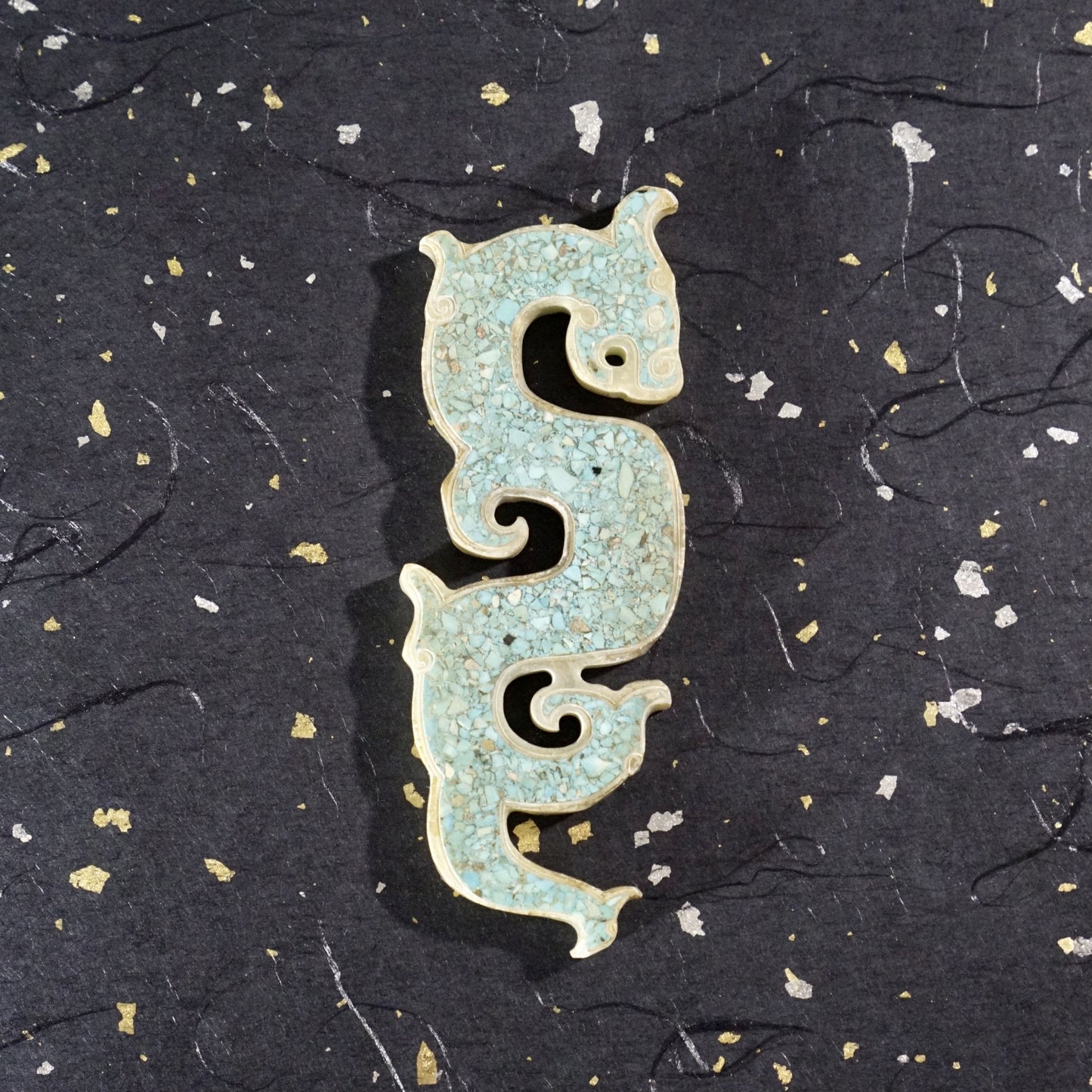 Turquoise inlaid S-shaped jade dragon pendant